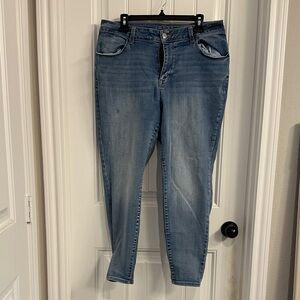 Maurices Women's Light Blue Skinny Jeans